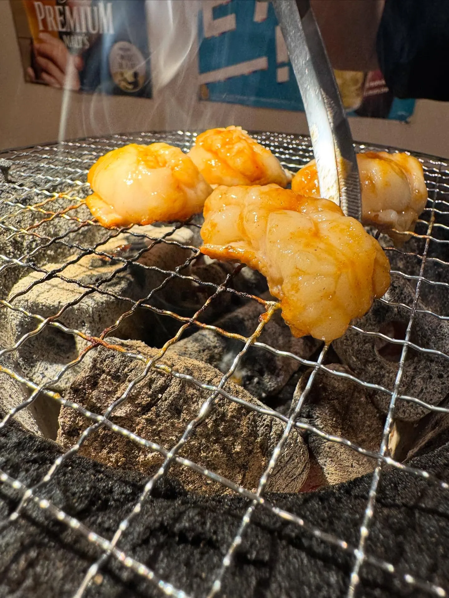 ぷりっぷりの小腸を、炭火でじっくり…🔥